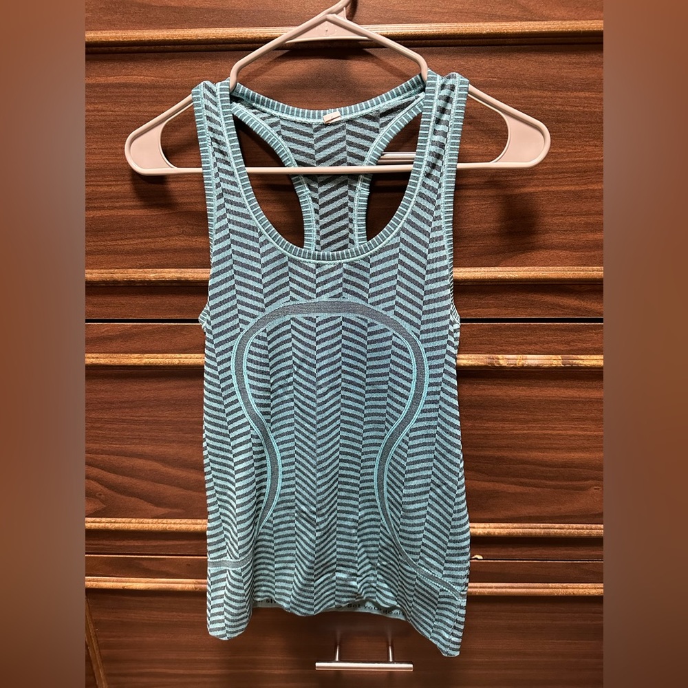 Lululemon Run: Swiftly Tech Racerback Size 6